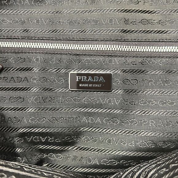 Vintage Prada Large Cinghiale-Trimmed Canapa Bauletto Bag - Picture 9 of 13